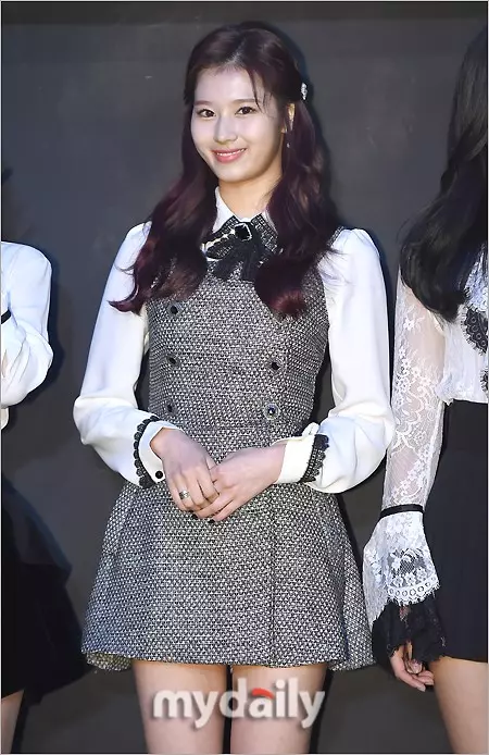 [TWICE][分享]181206 依舊是KPO女團第一TWICE今年截止目前為止專輯銷量458萬張+