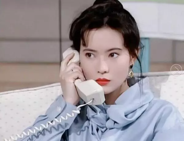 看看20年前蔡少芬和藍潔瑛的穿衣打扮:流行是個輪迴