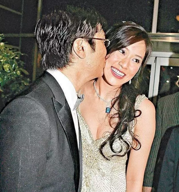 「千億媳婦」婚後連生2子2女被老公寵上天 「豪門生活曝光」私下超有愛心
