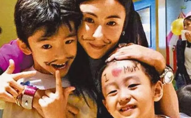 謝霆鋒小兒子近照,長得和他一模一樣,實力打臉「像陳冠希言論」!