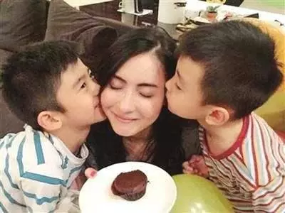 張柏芝生下第三胎小公主?前公公謝賢表示祝福不回應!網:孩子爸爸是誰?