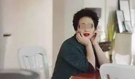 去看望女兒,女婿準備了滿桌好菜,我卻藉口去廁所,直接報了警!