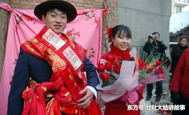 小姑子生孩子我隨禮3千,滿月酒上她向我道謝,飯沒吃完我就走了