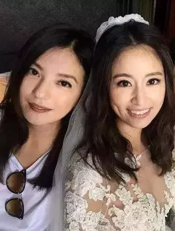 林心如結婚趙薇只給了10萬禮金,而他結婚,趙薇手一揮就是200萬!