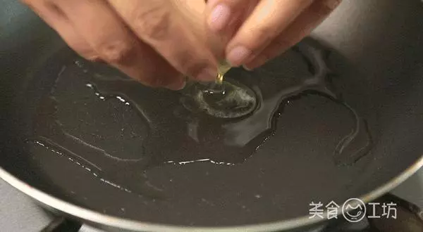 泡麵誰還泡著吃,這種奢華新吃法,好吃到逆天
