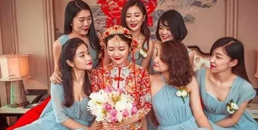 婆婆大鬧俺結婚現場,撒潑耍賴,老公不阻攔,到了婚房,俺樂了