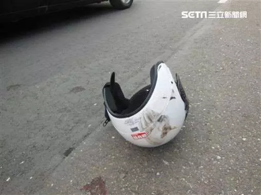 為閃前車急剎自摔 男遭聯結車輾斃