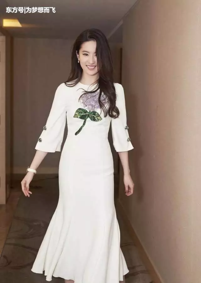 演藝圈7位「未整形」的女明星,熱巴娜紮上榜,最後一位美若天仙!