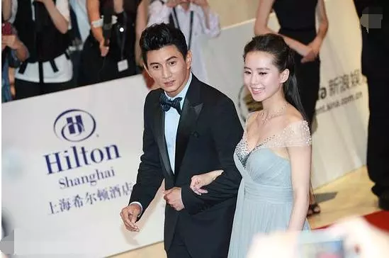 吳奇隆不愛劉詩詩了?看吳奇隆與其他女明星合影就知道了,暴露了!