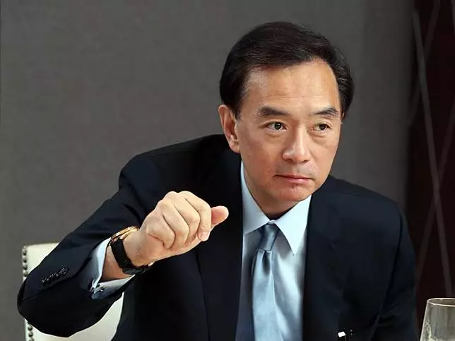「嚴凱泰每年捐款7000萬」感謝只收「小孩賀歲卡片」交代:不捐慈善單位要找真正需要幫助的人!