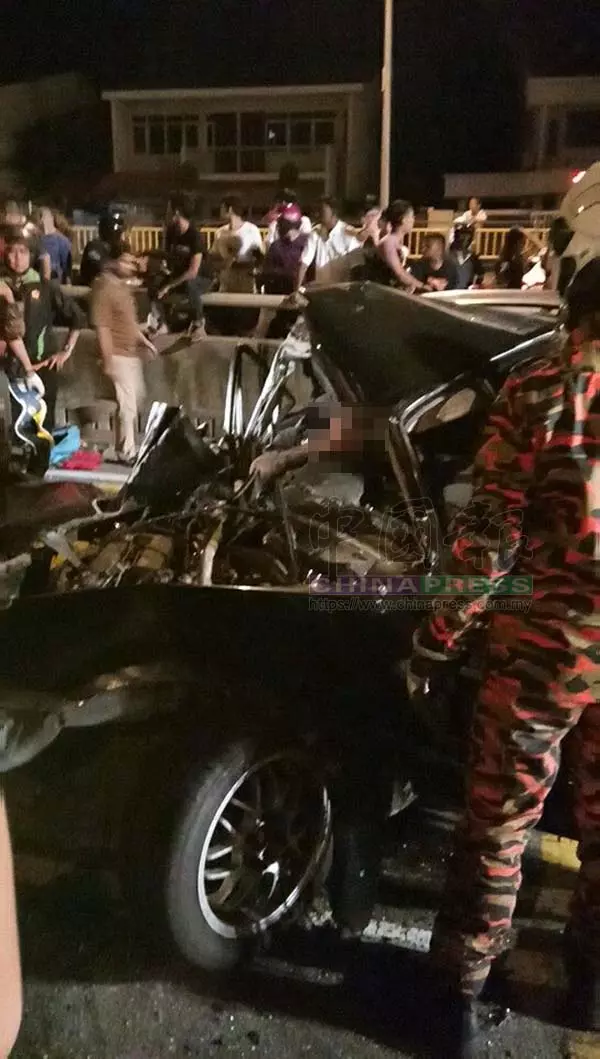 檳城 車禍黑區再奪命 華男傷重不治 (檳城)華裔男子駕車經過車禍黑區烏迪尼路隧道,失控與羅釐迎面相撞