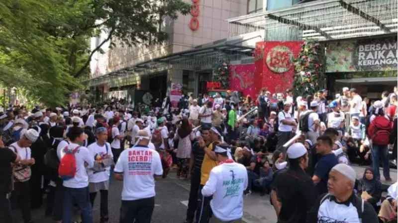 警方消息【現場直播~即時滾動】反ICERD大集會《目標完成1%》遊行者全部清一色