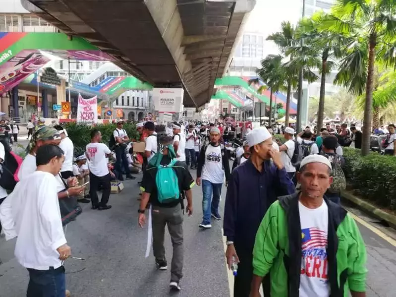 警方消息【現場直播~即時滾動】反ICERD大集會《目標完成1%》遊行者全部清一色