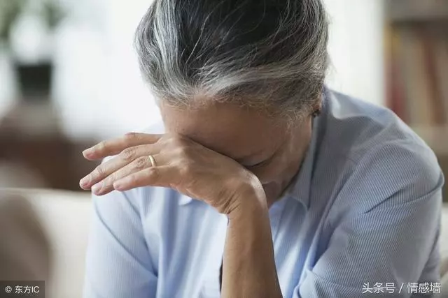 二姐16歲外出打工後失蹤,8年後接到一個「電話」,媽媽大喊一聲.....全家泣不成聲!