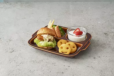 台中三井美食再+1!J.S. FOODIES「奇蹟舒芙蕾鬆餅」跨年限定「草莓牛奶」口味超欠吃!