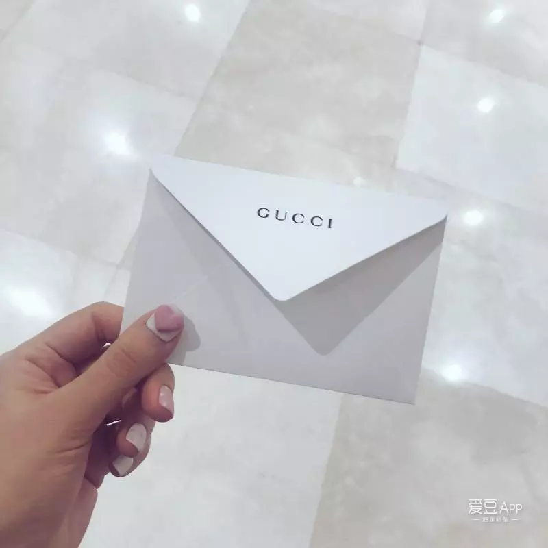 [EXO][分享]181208 GUCCI店員詳敘KAI出境裝挑選過程，並劇透19年將繼續合作