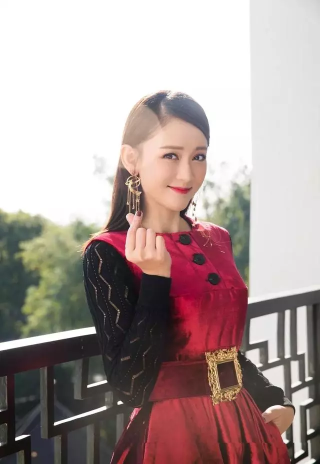 39歲還能這麼自信,陳喬恩不愧是能捧紅自己的人!