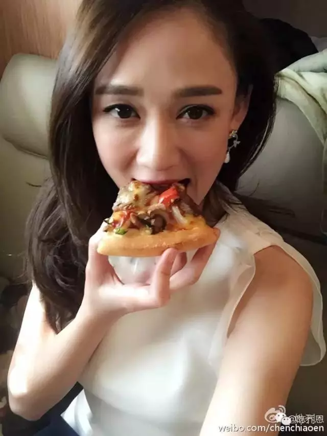 39歲還能這麼自信,陳喬恩不愧是能捧紅自己的人!