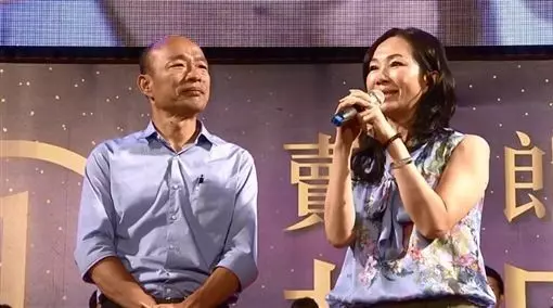 韓冰同框蔣萬安被歪樓 母驚:NO~