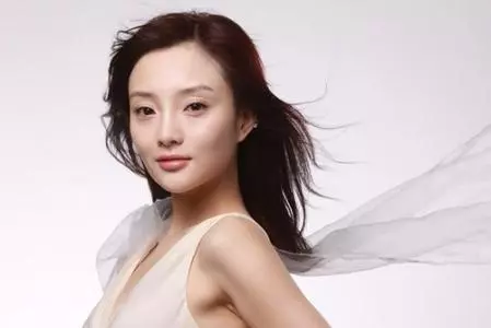 當這12個明星卸下妝,你還會認識她們嗎?唐嫣還是挺美的!