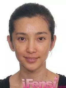 當這12個明星卸下妝,你還會認識她們嗎?唐嫣還是挺美的!