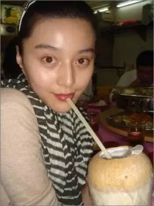 當這12個明星卸下妝,你還會認識她們嗎?唐嫣還是挺美的!
