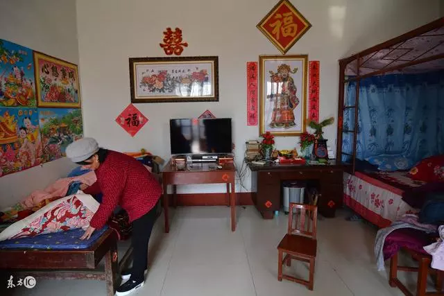 親家母進城小住,我熱情接待,兒媳說一話,家裡炸鍋