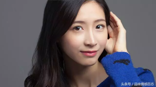 孩子滿月婆婆沒有來,小叔子捎來一個布包,老公看到後臉都綠了