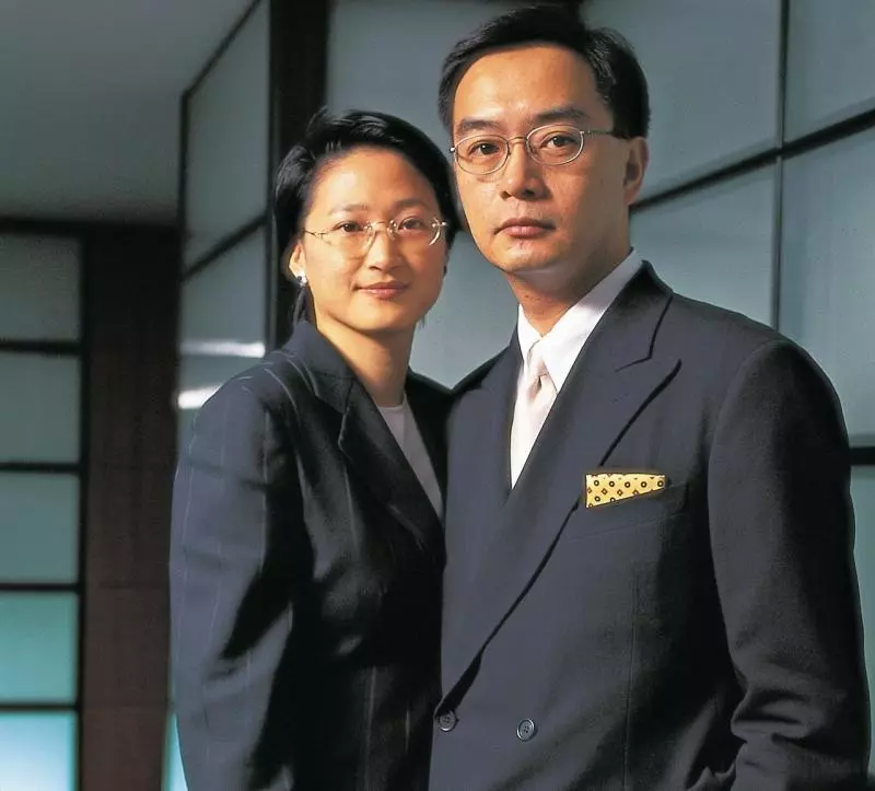 豪門少主愛上傳奇女國手!嚴凱泰認識2年就想婚 養母「霸氣8字回覆」網讚:有智慧的母親