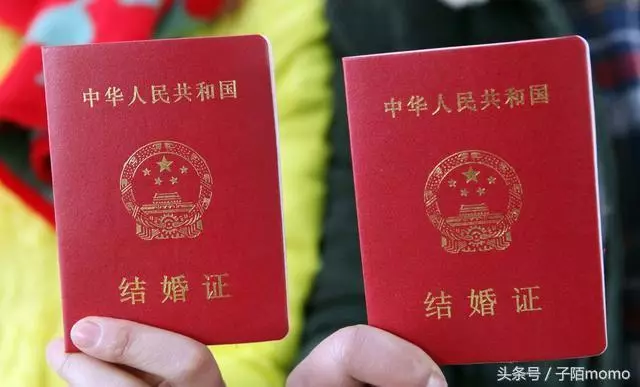 生孩子難產,婆婆說保小孩,滿月當天我讓婆婆成了全村人的笑柄