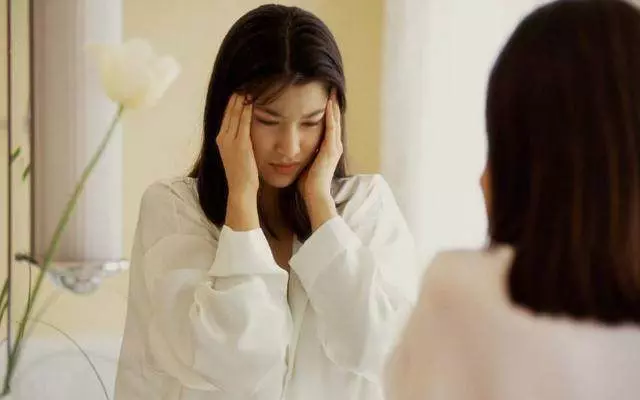 熬 夜 真 的 會 死 人!看看經常熬夜的人,身體會發生什麼惡性變化....
