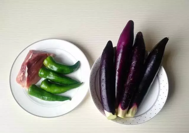 茄子的家常做法,只多這一步,不用油炸,不油膩,好吃到停不下來