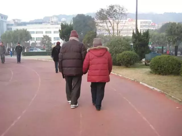 腿有勁才能壽命長,人老腿不老的7個絕招,越早做越好