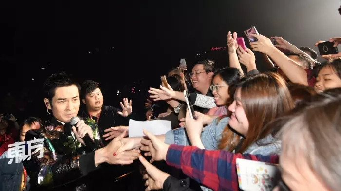 相識逾20年首同台演出 鄭嘉穎黎瑞恩歎歲月催人
