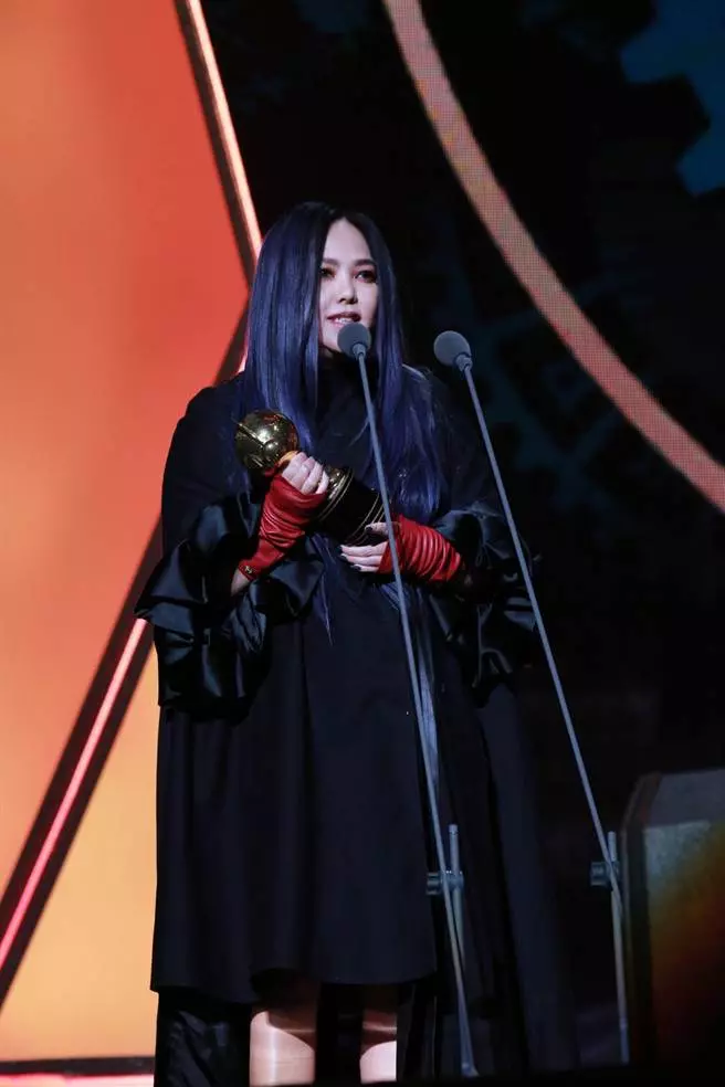 五月天揭驚喜!「人生無限」進電影院繼續唱