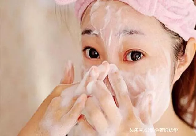 臉上這些像痘痘又摳不掉的東西是什麼?這篇文章告訴你,有的快收藏!