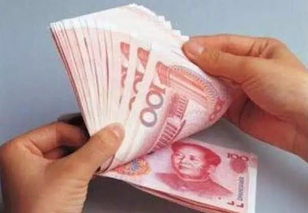 懷孕後婆婆來伺候,俺發現包里少一千塊錢,打開婆婆行李時俺淚目