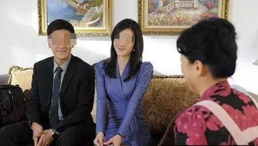 兒媳挺大肚子下廚,從廚房出來,看到桌上的菜後她決定離婚了