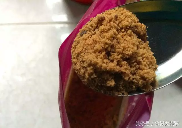 一碗麵粉一個雞蛋,攪拌幾下直接上鍋蒸一蒸,做的發糕比麵包好吃