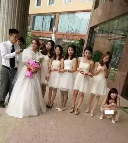 25張「你懂得」妹子圖!現在妹子真的太潮了!這樣的衣服也敢穿出門!最後一張笑翻!