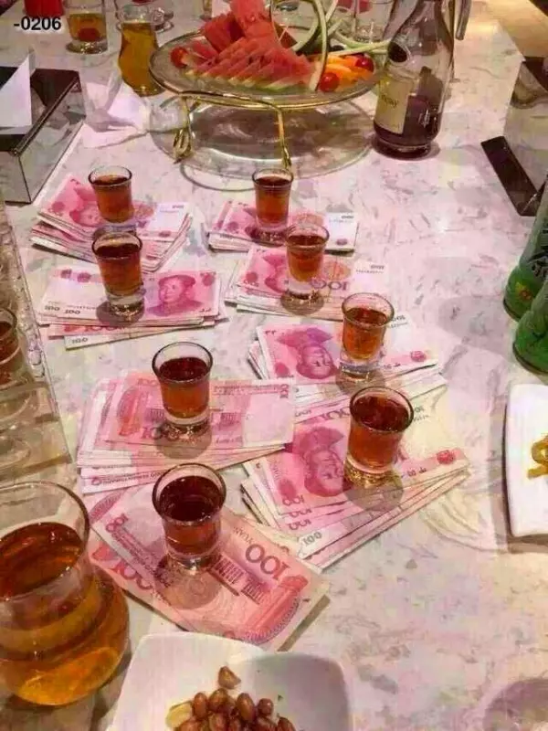 25張「你懂得」妹子圖!現在妹子真的太潮了!這樣的衣服也敢穿出門!最後一張笑翻!