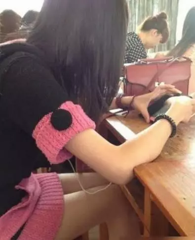 25張「你懂得」妹子圖!現在妹子真的太潮了!這樣的衣服也敢穿出門!最後一張笑翻!