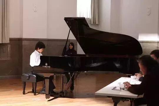 「為什麼你們當初不逼我」:有遠見的父母,都會讓孩子吃苦