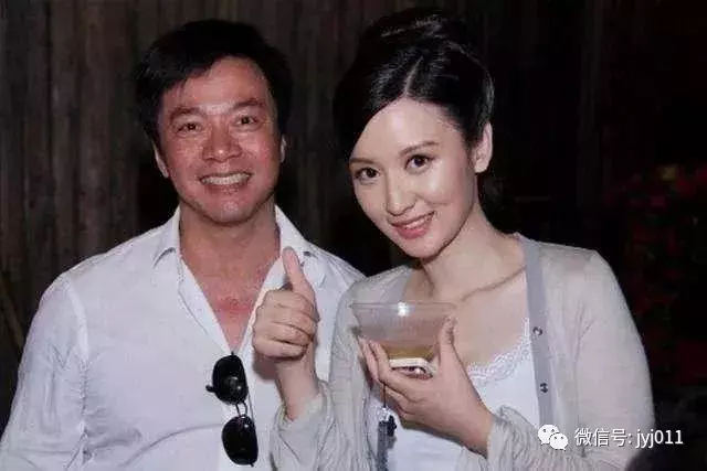 林心如終於承認此生摯愛,不是霍建華,而是同居8年的他!
