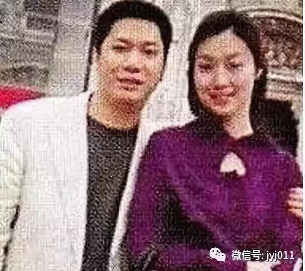 黃有龍前妻近照!選擇趙薇是有原因的,根本就不在一個檔次!
