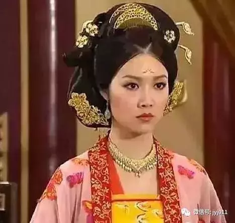 黃有龍前妻近照!選擇趙薇是有原因的,根本就不在一個檔次!