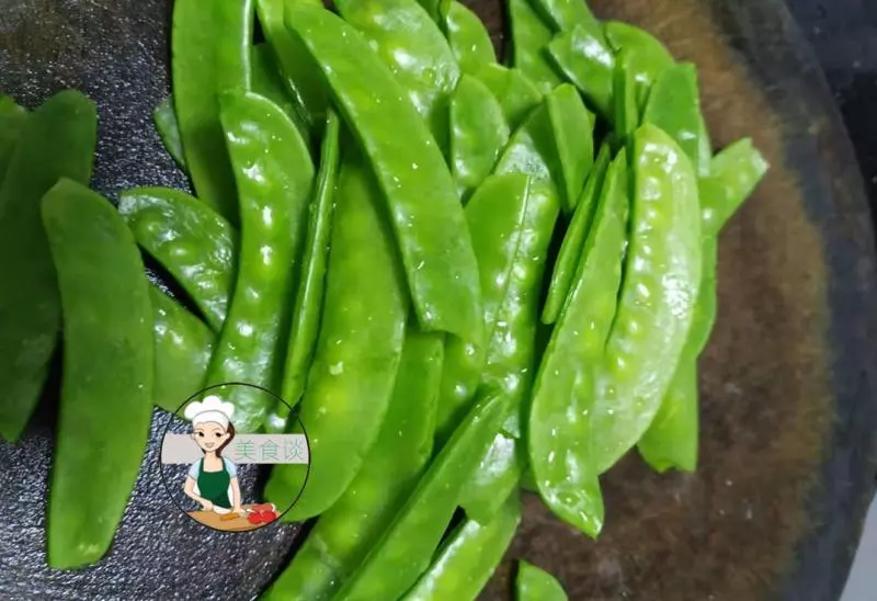 冬天最饞這蔬菜,脆嫩清香,每回炒一盤,一頓吃精光,做法還簡單
