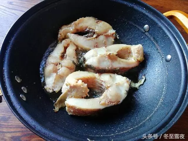 教你把魚這樣做,不用放水,魚肉不腥,肉還鮮嫩,做法簡單容易學