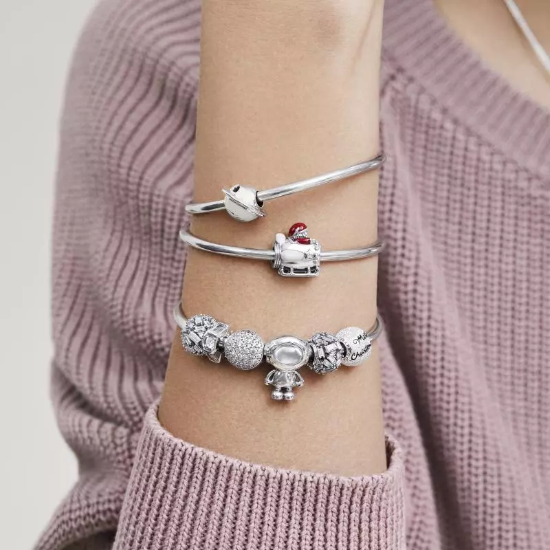 ❄2018 PANDORA 聖誕系列曝光! 獨一無二的太空+聖誕設計, 無論是自己穿戴或送人都好有Feel✨