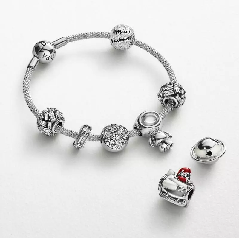 ❄2018 PANDORA 聖誕系列曝光! 獨一無二的太空+聖誕設計, 無論是自己穿戴或送人都好有Feel✨